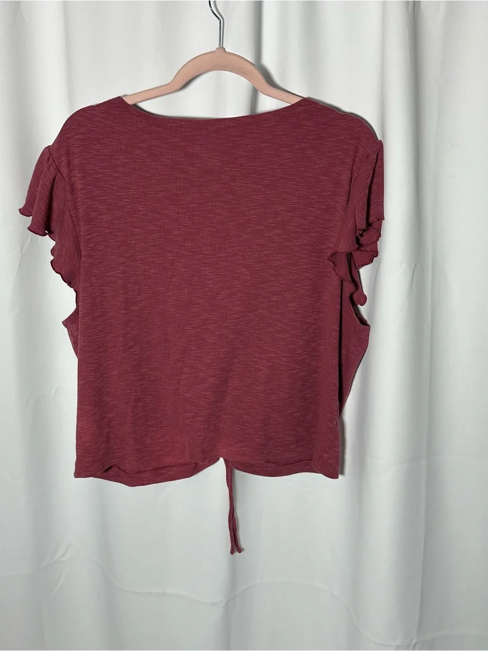 GAP Women's essential ribbed Ruched V-Neck Tee in Plum